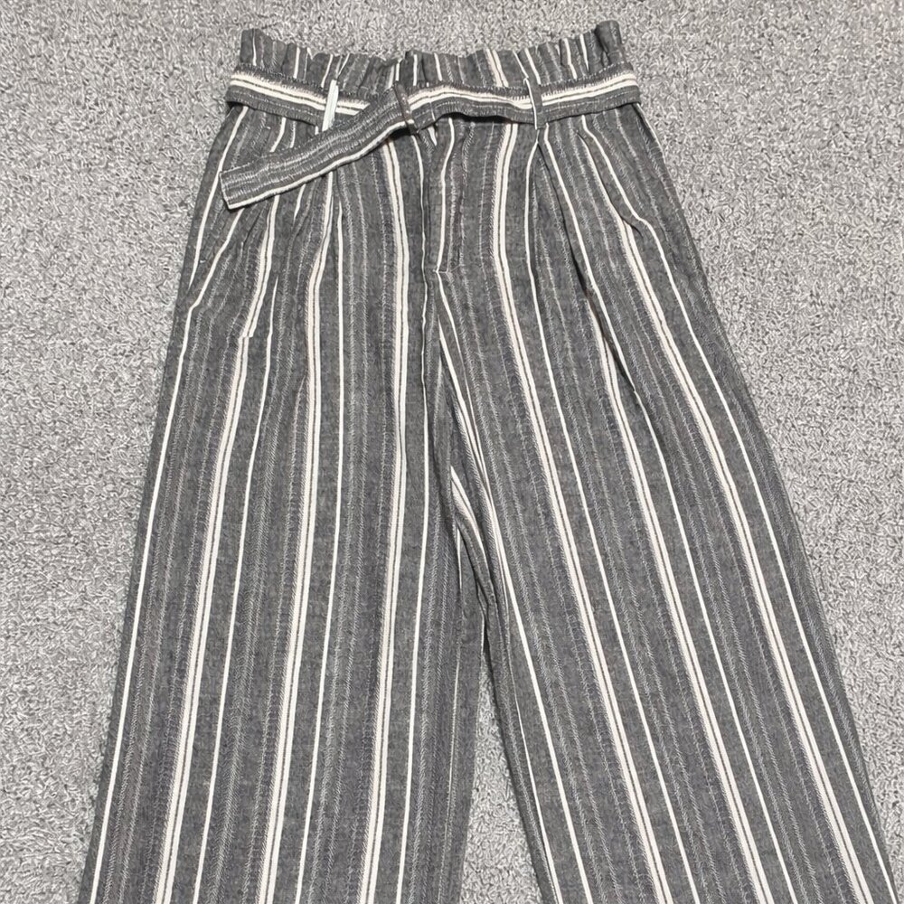 Banana Republic women's slacks. 55% Linen, 45% Rayon Viscose. NWT